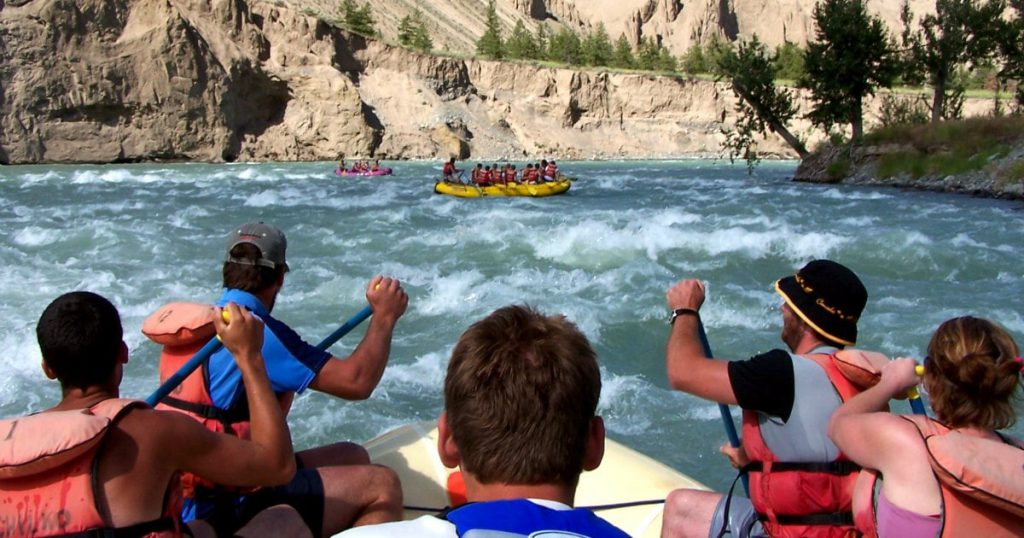 6 Whitewater Rafting Tips for an Epic Day!