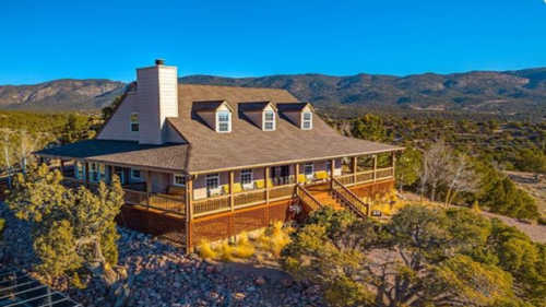 Royal Gorge Vacation Rentals 4