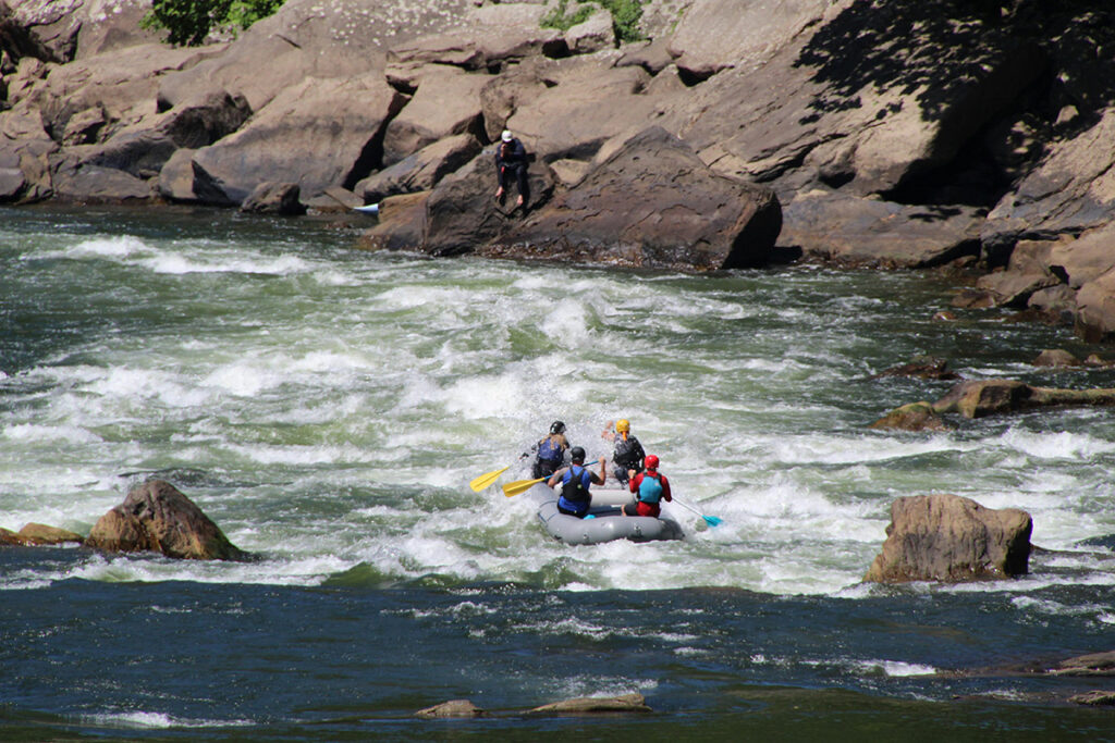 Best Rivers for Whitewater Rafting in Colorado (Ranked by Experience Level)
